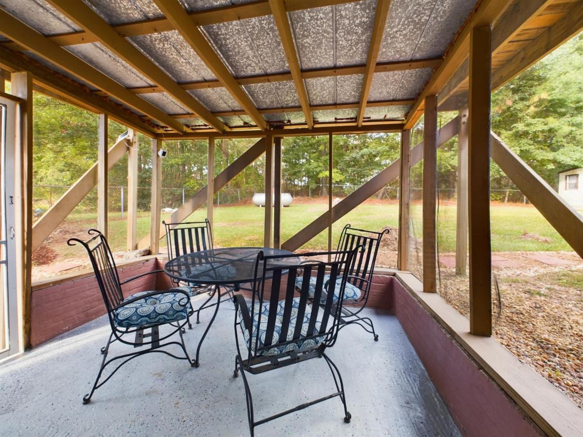 Pine Forest Zen Cottage - 10 Min To Fort Bragg Fayetteville Luaran gambar